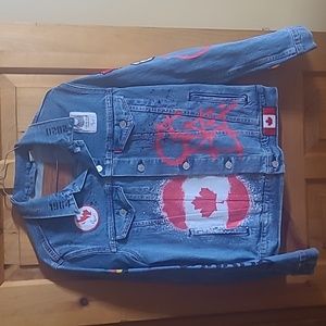 NWOT Levi's team Canada Paralympic Tokyo jean jacket